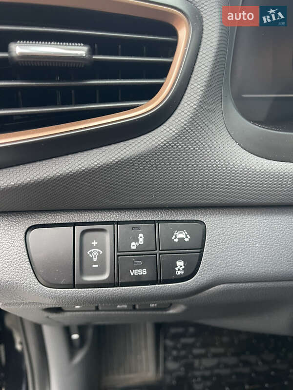 Хэтчбек Hyundai Ioniq 2017 в Луцке