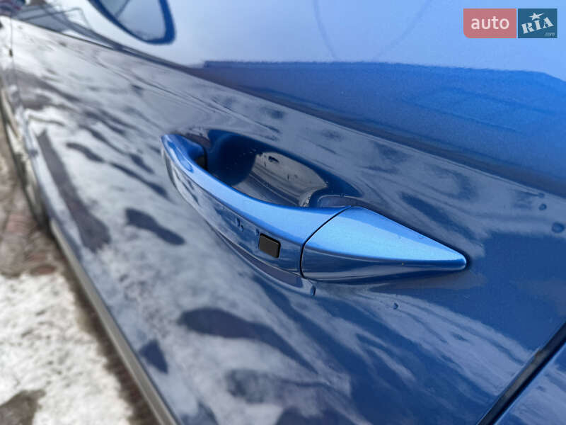 Хэтчбек Hyundai Ioniq 2017 в Ровно