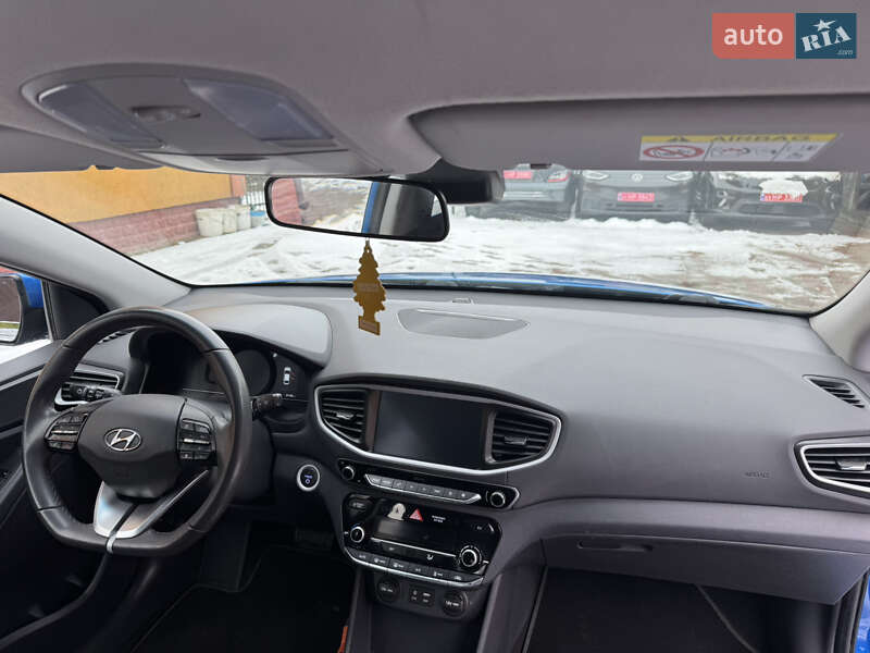 Хэтчбек Hyundai Ioniq 2017 в Ровно