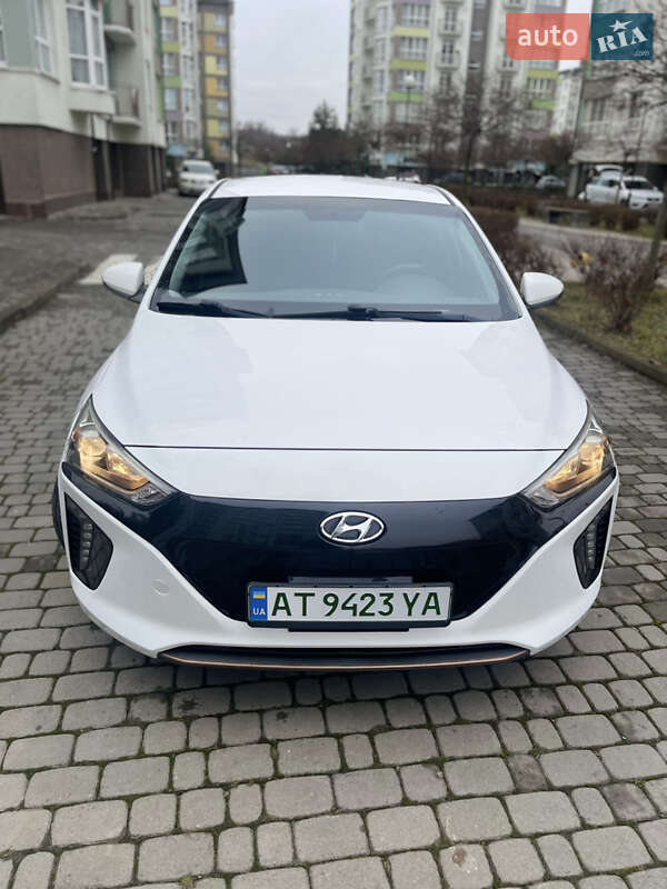 Хэтчбек Hyundai Ioniq 2017 в Ивано-Франковске