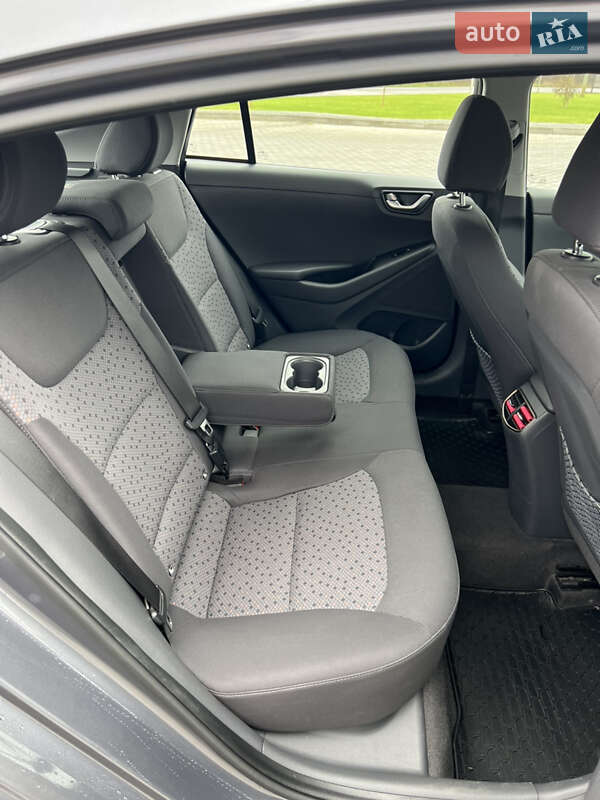 Хэтчбек Hyundai Ioniq 2018 в Луцке