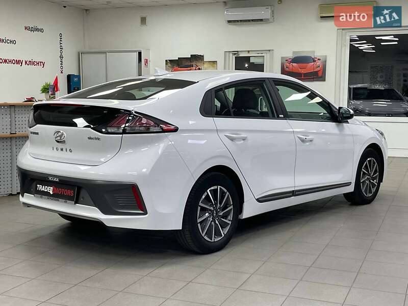 Лифтбек Hyundai Ioniq 2021 в Киеве фото 8 Лифтбек Hyundai Ioniq 2021 в Киеве