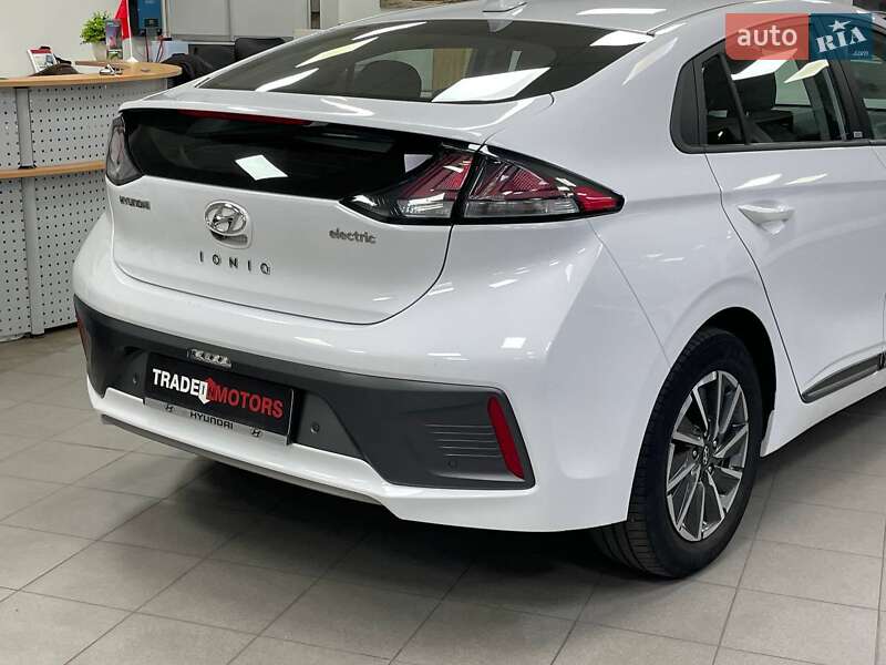 Лифтбек Hyundai Ioniq 2021 в Киеве фото 9 Лифтбек Hyundai Ioniq 2021 в Киеве