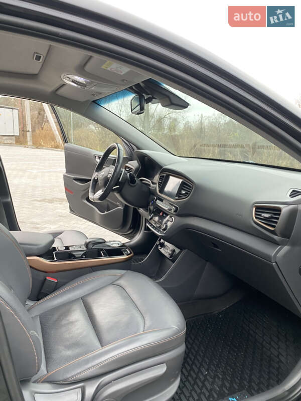 Хетчбек Hyundai Ioniq 2017 в Бережанах фото 26 Хетчбек Hyundai Ioniq 2017 в Бережанах