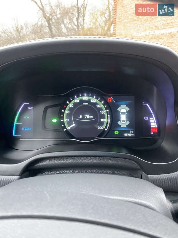 Хетчбек Hyundai Ioniq 2017 в Бережанах фото 34 Хетчбек Hyundai Ioniq 2017 в Бережанах