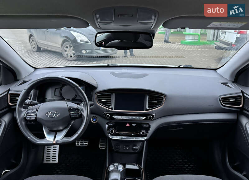 Хетчбек Hyundai Ioniq 2017 в Тернополі фото 11 Хетчбек Hyundai Ioniq 2017 в Тернополі