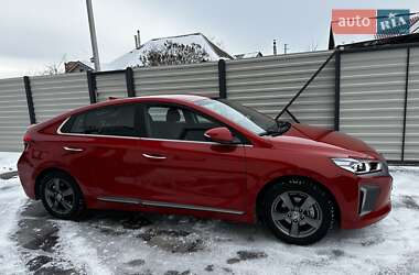 Хэтчбек Hyundai Ioniq 2018 в Киеве