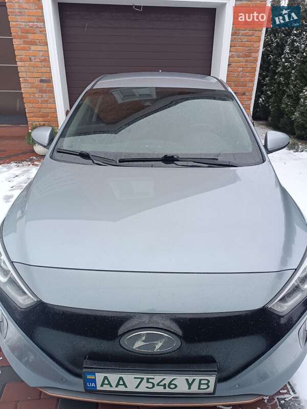 Хэтчбек Hyundai Ioniq 2016 в Киеве