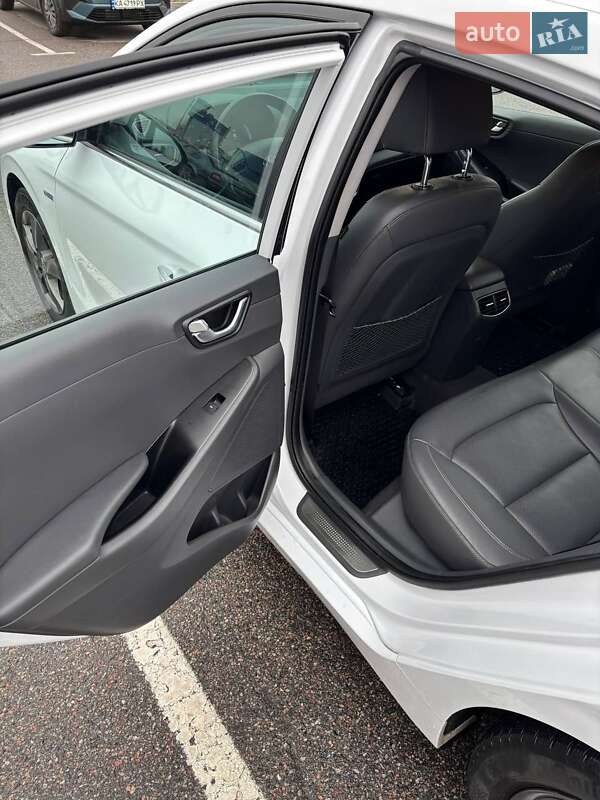 Хетчбек Hyundai Ioniq 2018 в Києві