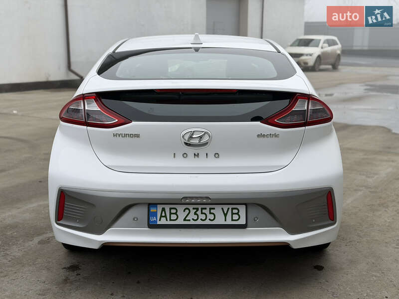 Хетчбек Hyundai Ioniq 2018 в Вінниці