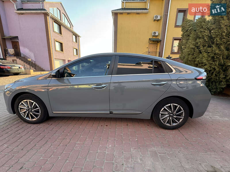 Лифтбек Hyundai Ioniq 2019 в Виннице