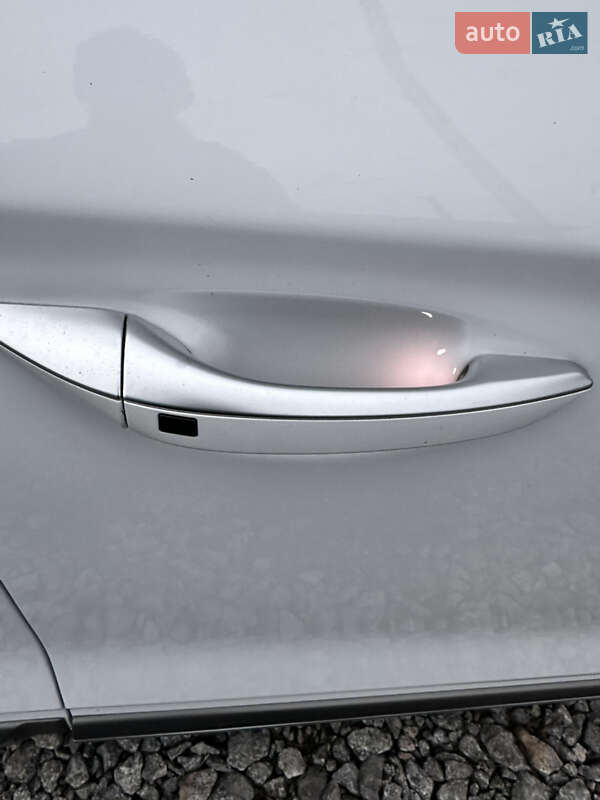 Хэтчбек Hyundai Ioniq 2019 в Староконстантинове