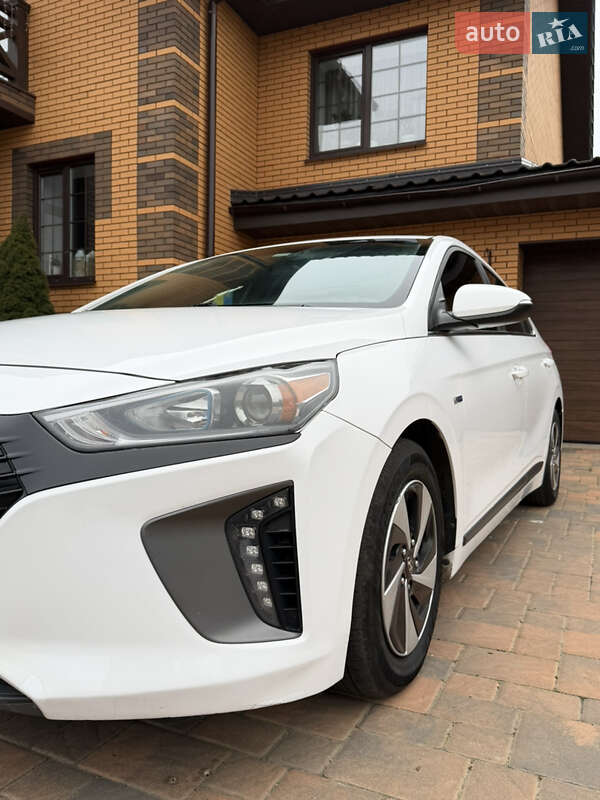 Хэтчбек Hyundai Ioniq 2017 в Чернигове