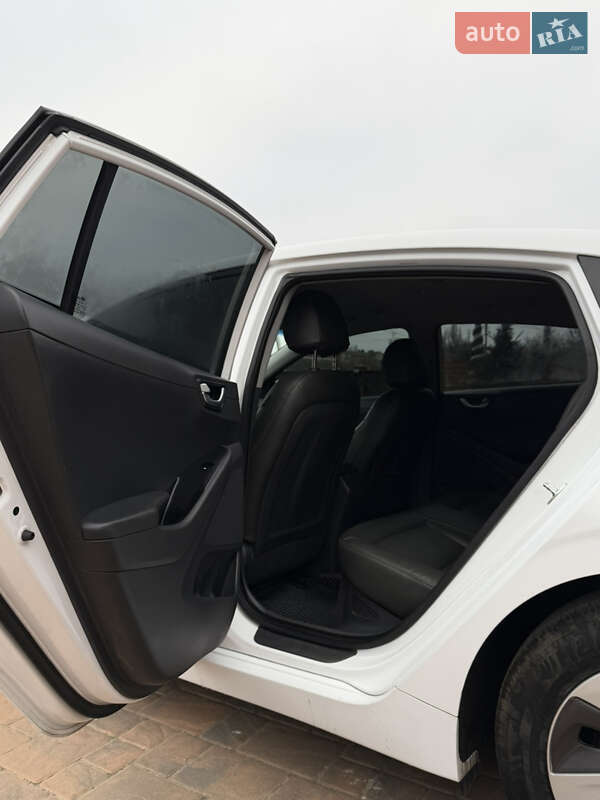 Хэтчбек Hyundai Ioniq 2017 в Чернигове