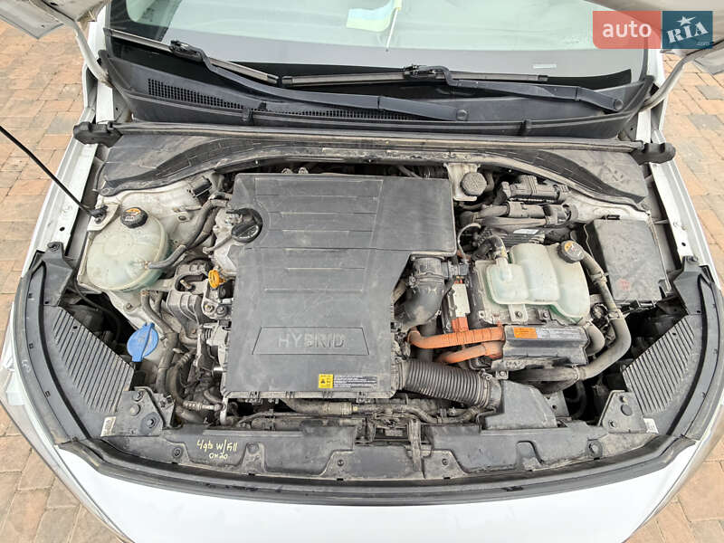 Хэтчбек Hyundai Ioniq 2017 в Чернигове