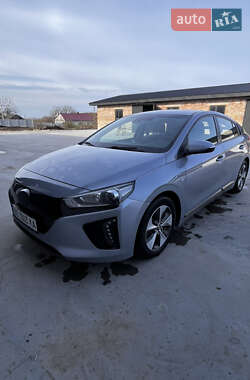 Хэтчбек Hyundai Ioniq 2018 в Почаеве