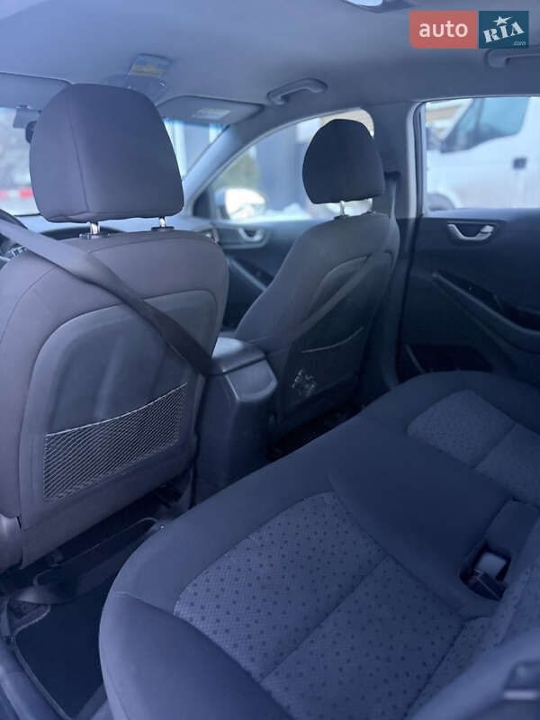 Хетчбек Hyundai Ioniq 2018 в Вінниці
