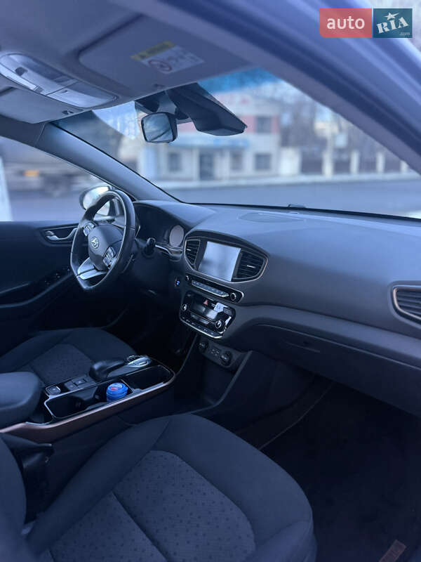 Хетчбек Hyundai Ioniq 2018 в Вінниці