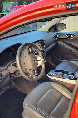 Хетчбек Hyundai Ioniq 2017 в Києві