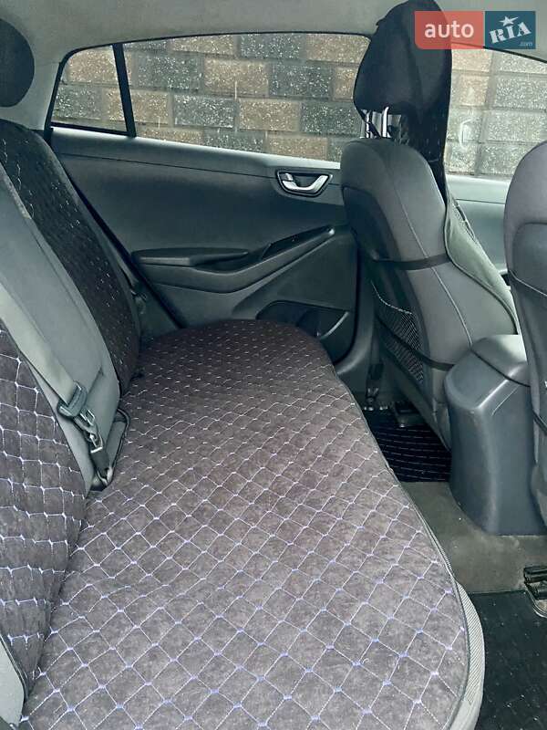 Хэтчбек Hyundai Ioniq 2018 в Ровно фото 26 Хэтчбек Hyundai Ioniq 2018 в Ровно