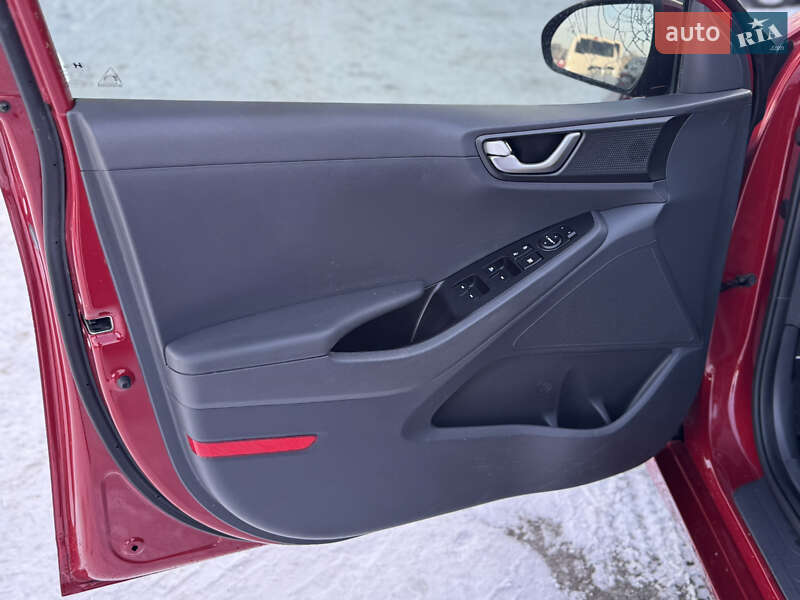 Хэтчбек Hyundai Ioniq 2019 в Львове