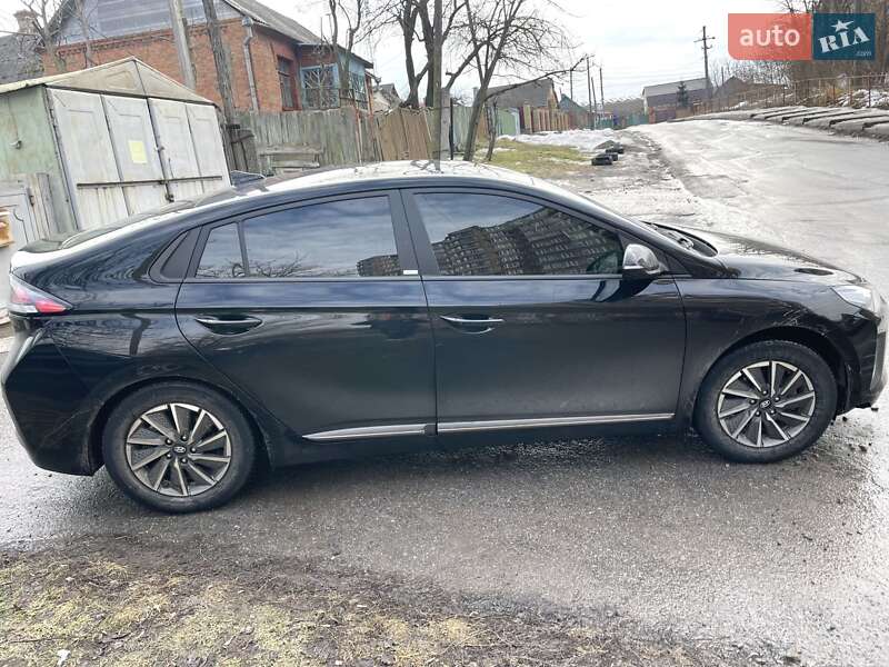 Лифтбек Hyundai Ioniq 2021 в Виннице