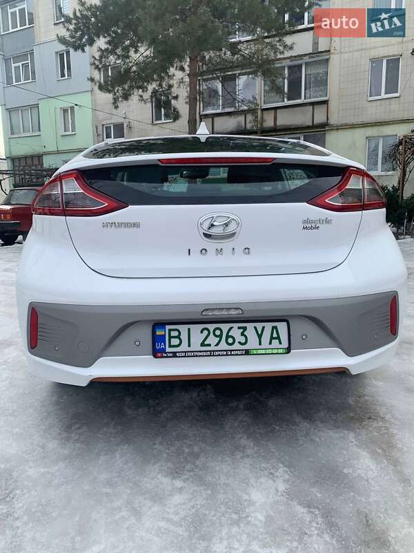 Хэтчбек Hyundai Ioniq 2017 в Полтаве