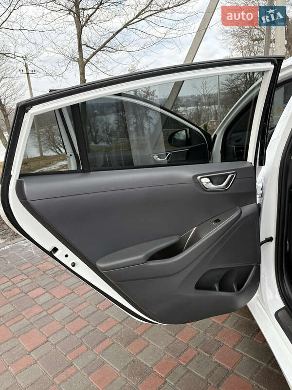 Лифтбек Hyundai Ioniq 2020 в Кропивницком