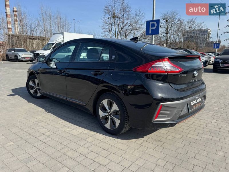 Хэтчбек Hyundai Ioniq 2017 в Львове