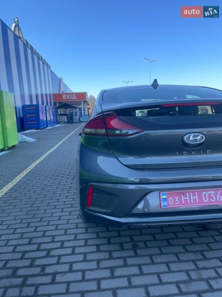 Лифтбек Hyundai Ioniq 2021 в Киеве