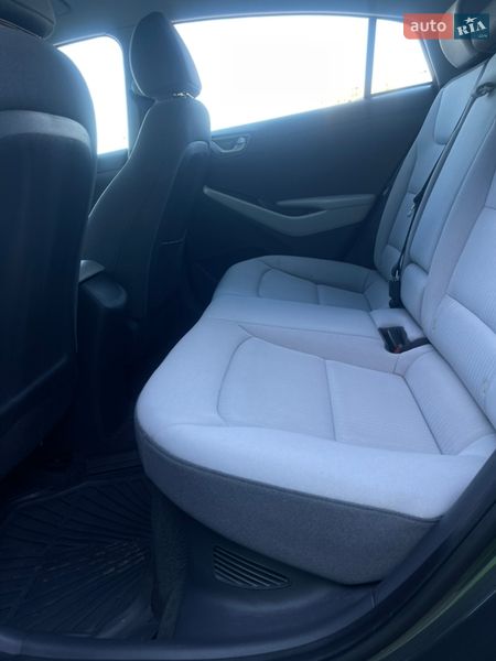 Лифтбек Hyundai Ioniq 2021 в Киеве