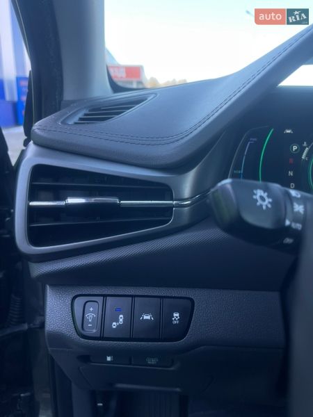 Лифтбек Hyundai Ioniq 2021 в Киеве