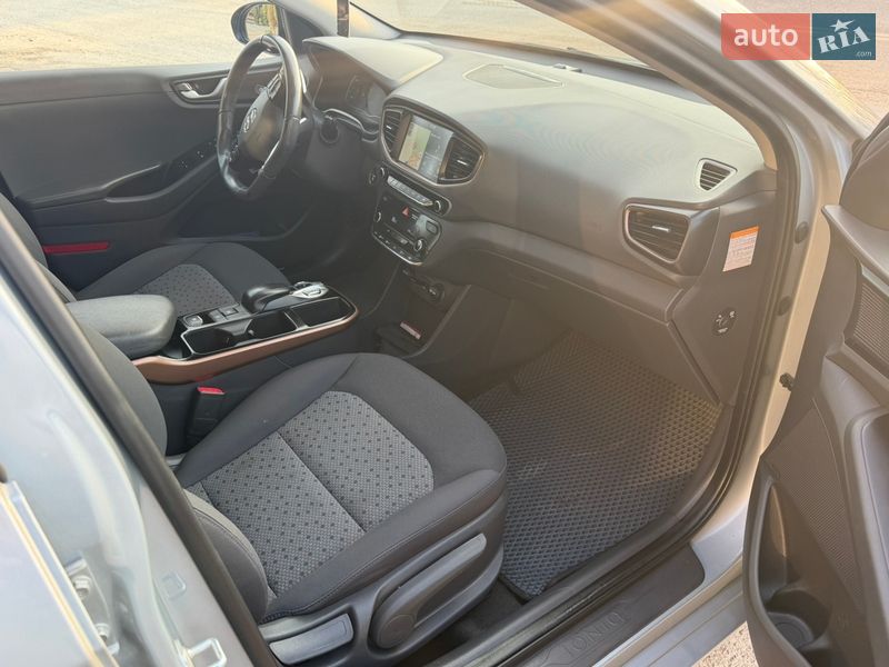 Хэтчбек Hyundai Ioniq 2018 в Тернополе