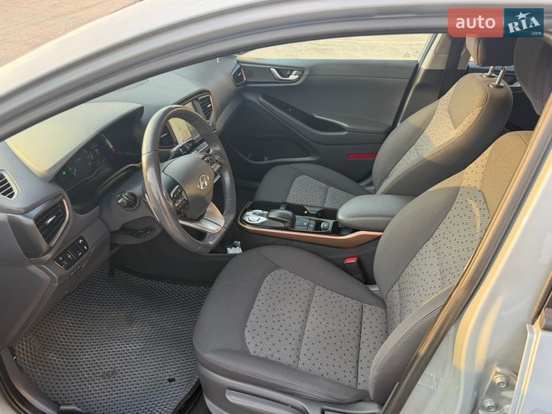 Хэтчбек Hyundai Ioniq 2018 в Тернополе