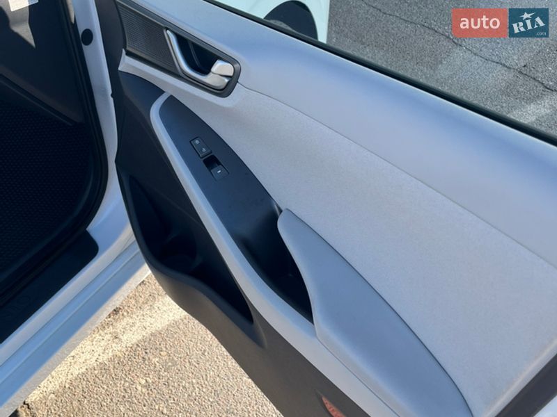 Лифтбек Hyundai Ioniq 2019 в Одессе