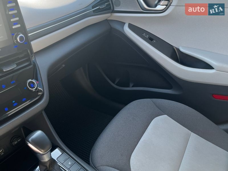 Лифтбек Hyundai Ioniq 2019 в Одессе