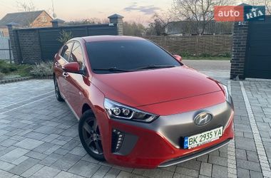 Хэтчбек Hyundai Ioniq 2017 в Луцке