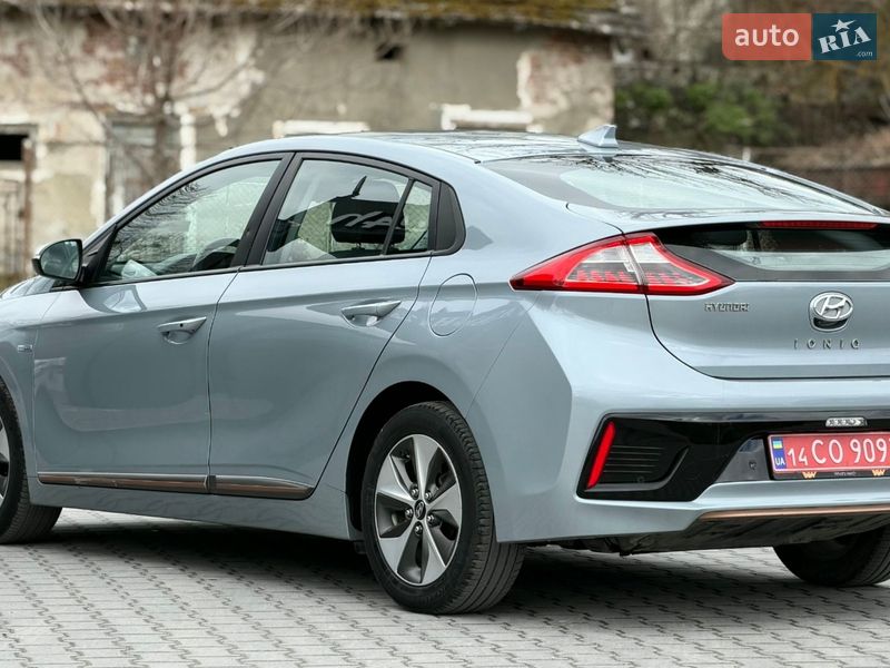 Хэтчбек Hyundai Ioniq 2018 в Тернополе