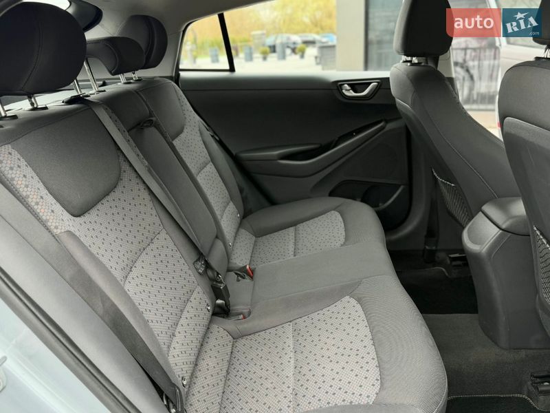Хэтчбек Hyundai Ioniq 2018 в Тернополе
