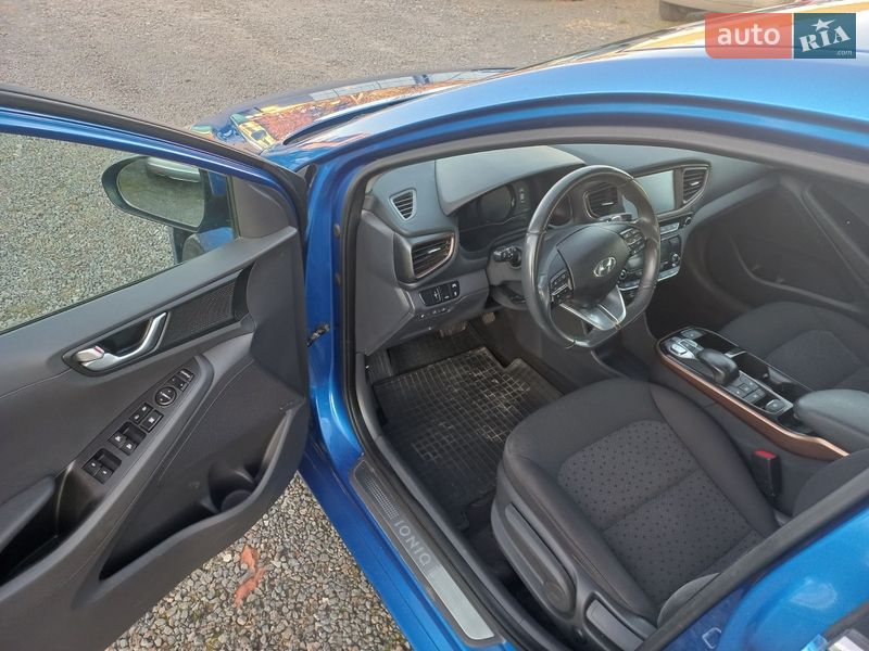 Хэтчбек Hyundai Ioniq 2017 в Шептицькому
