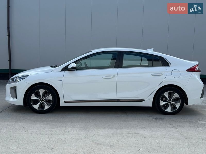 Хэтчбек Hyundai Ioniq 2017 в Виннице фото 19 Хэтчбек Hyundai Ioniq 2017 в Виннице