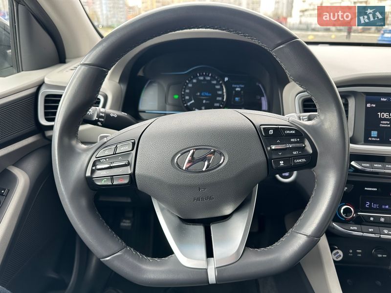 Хэтчбек Hyundai Ioniq 2017 в Киеве