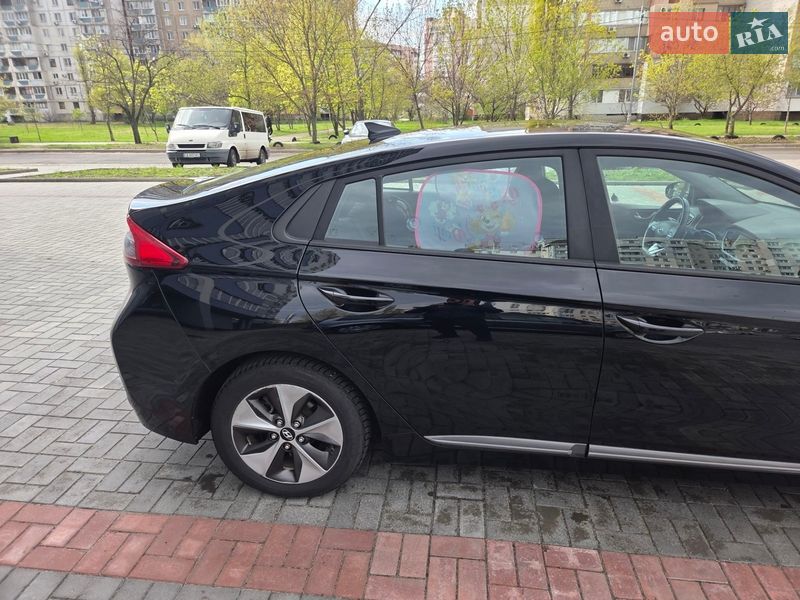 Хэтчбек Hyundai Ioniq 2017 в Черкассах