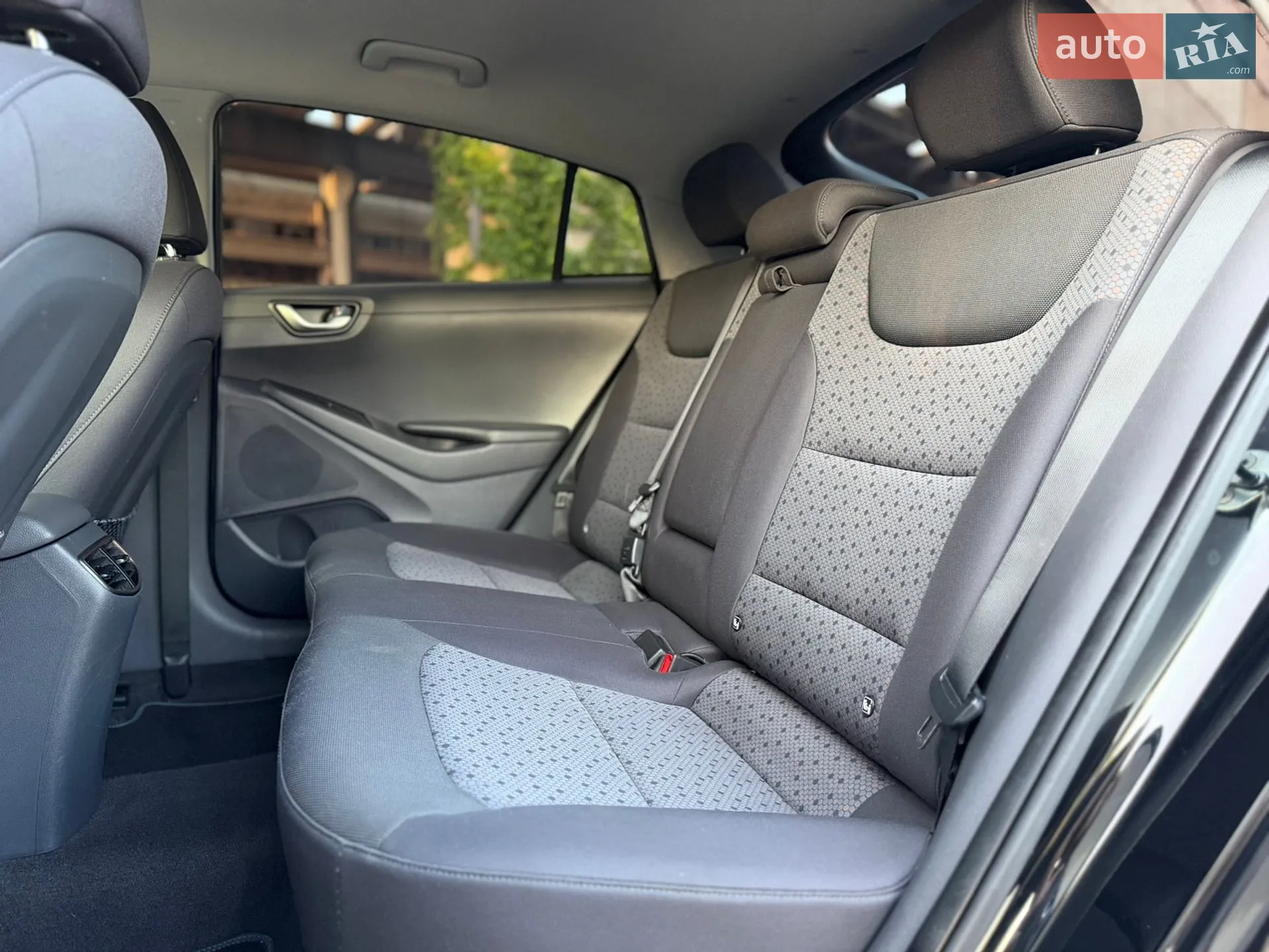 2017 Hyundai IONIQ - мініатюра 22