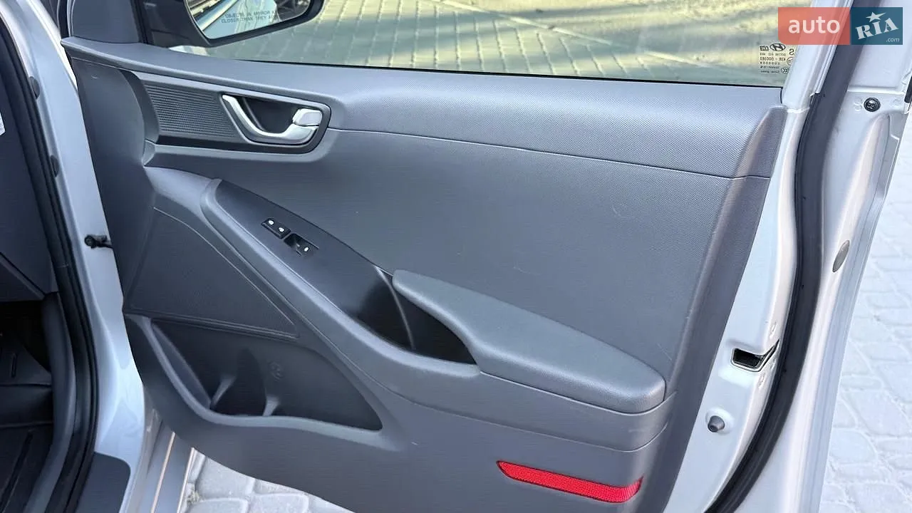2017 Hyundai IONIQ - мініатюра 17