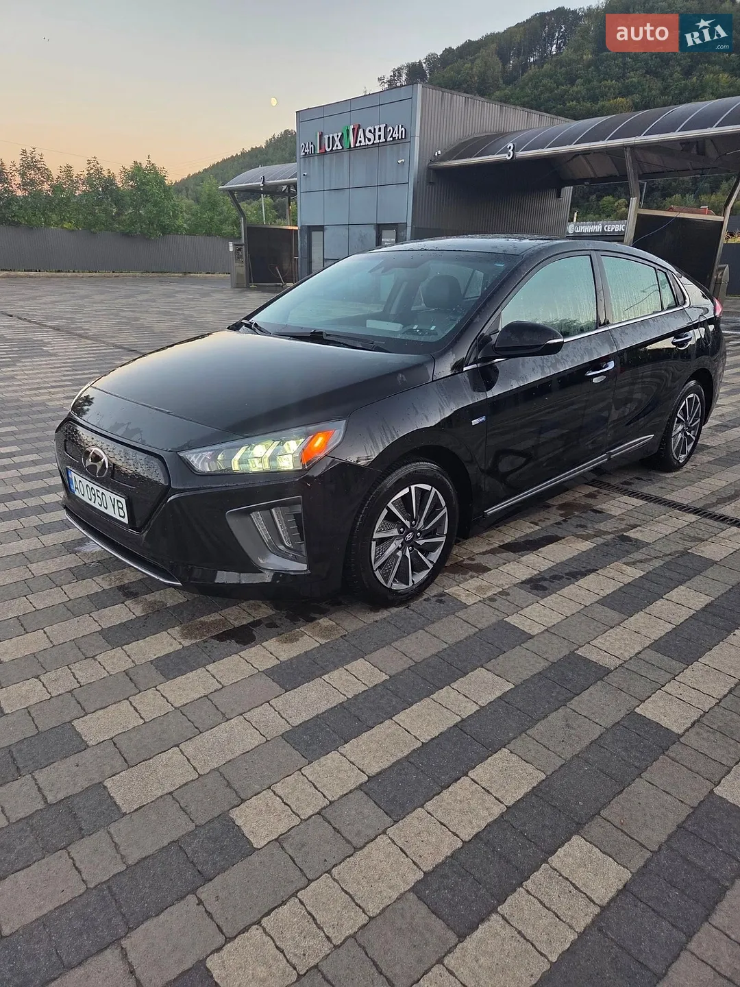 2020 Hyundai IONIQ - фото 1