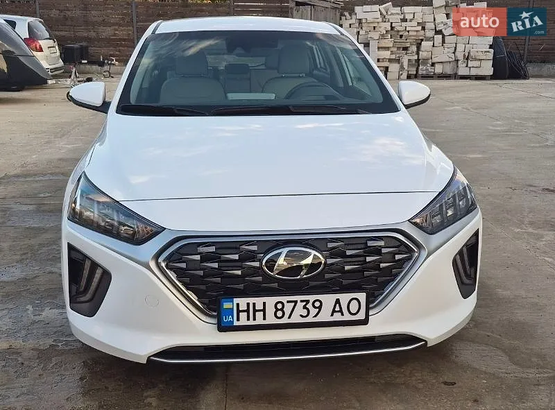 Hyundai Ioniq 2021