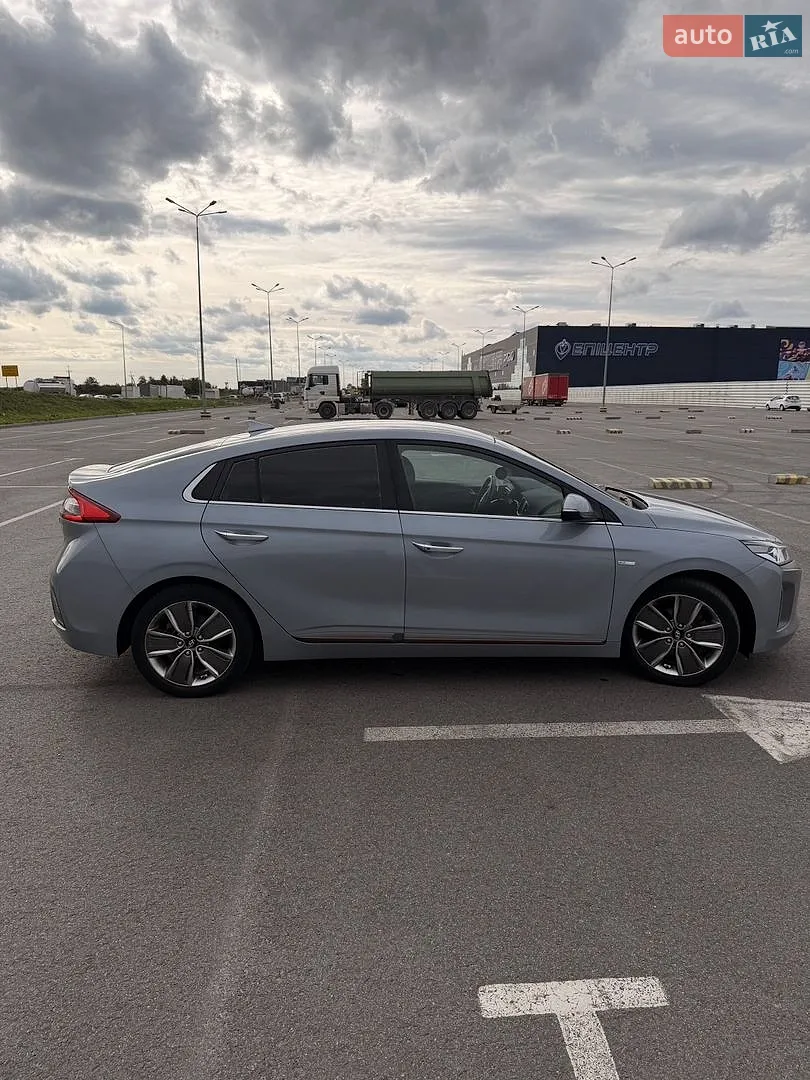 2017 Hyundai IONIQ - мініатюра 12