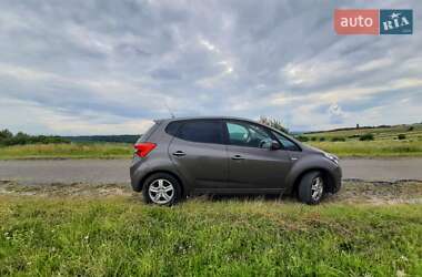 Хэтчбек Hyundai ix20 2012 в 