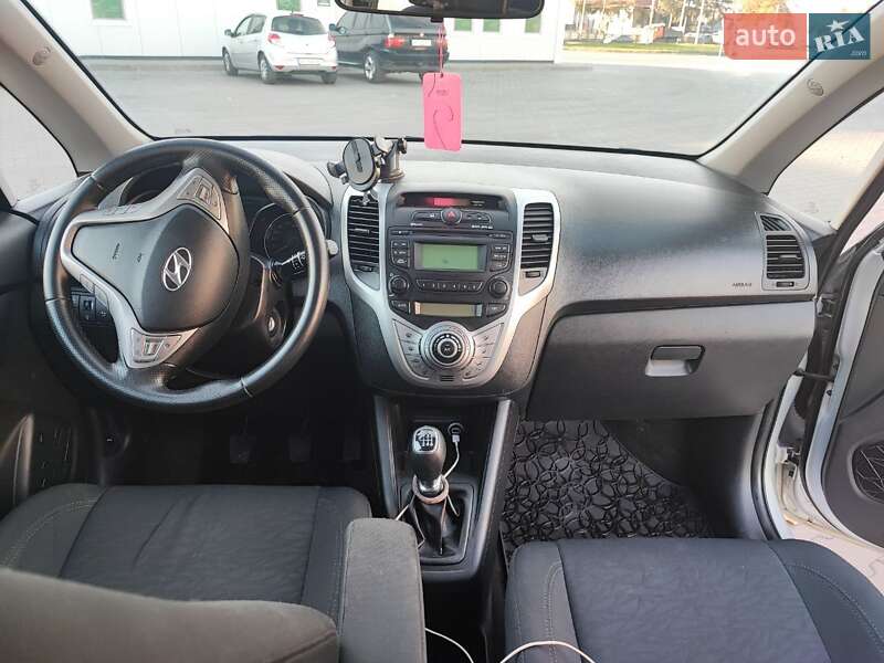 Хетчбек Hyundai ix20 2011 в Луцьку фото 2 Хетчбек Hyundai ix20 2011 в Луцьку